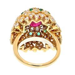 David Webb DAVID WEBB 18K YELLOW GOLD 1970S RUBY DIAMOND AND EMERALD COCKTAIL RING - 2956759