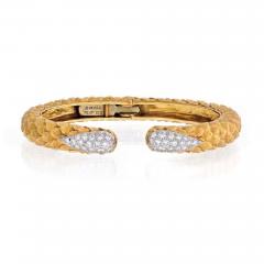David Webb DAVID WEBB 18K YELLOW GOLD DIAMOND TIP TEXTURED BANGLE BRACELET - 1858833
