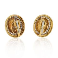 David Webb DAVID WEBB 18K YELLOW GOLD LARGE DOME OVAL BUTTON SIGNATURE HAMMERED EARRINGS - 2421264