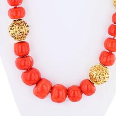 David Webb DAVID WEBB 1960S 18K YELLOW GOLD LARGE CORAL BALLS STRING NECKLACE - 1796899