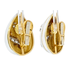 David Webb DAVID WEBB FLUTED ALMONDS WHITE ENAMEL AND DIAMOND EARRINGS - 2765389