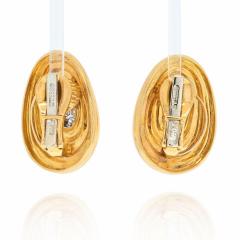 David Webb DAVID WEBB PLATINUM 18K YELLOW GOLD TEXTURED GOLD AND DIAMOND EARRINGS - 2281873