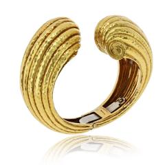 David Webb David Webb 18K Yellow Gold Scroll Crossover Fluted Bracelet - 4600989