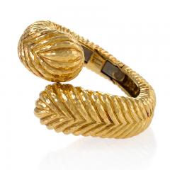 David Webb David Webb Gold Crossover Bracelet Cuff - 941418