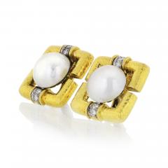 David Webb David Webb Hammered Finish Pearl And Diamond Clip On Earrings - 1673432