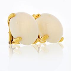 David Webb David Webb White Coral Clip On Round Earrings - 1671341