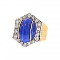 David Webb PLATINUM 18K YELLOW GOLD HAMMERED FINISH CARVED LAPIS AND DIAMOND FRAME RING - 2980167