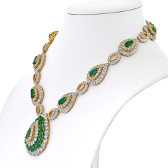 David Webb PLATINUM 18K YELLOW GOLD PEAR SHAPED GREEN EMERALD AND DIAMOND - 3474201