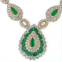 David Webb PLATINUM 18K YELLOW GOLD PEAR SHAPED GREEN EMERALD AND DIAMOND - 3474205