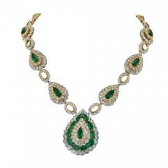 David Webb PLATINUM 18K YELLOW GOLD PEAR SHAPED GREEN EMERALD AND DIAMOND - 3475749