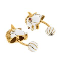 David Webb PLATINUM 18K YELLOW GOLD WHITE ENAMEL BULL WITH RUBY EYES CUFF LINKS - 3420847