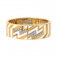 David Webb PLATINUM 18K YELLOW GOLD ZIG ZAG DIAMOND MOTIF WHITE ENAMEL BANGLE BRACELET - 3719207