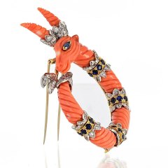 David Webb Platinum 18K Yellow Gold Carved Coral Mountain Goat Capricorn Brooch - 3992115