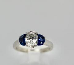 Diamond Ring with Half Moon Sapphire Sides 2 20 Carats - 3451309