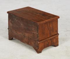 Diminutive Welsh Coffer - 3666467