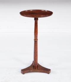 Dish Top Triangular Base Stand - 4600508