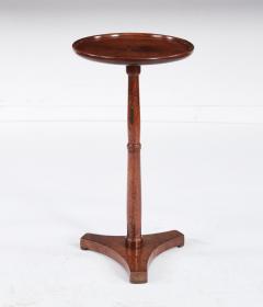 Dish Top Triangular Base Stand - 4600511