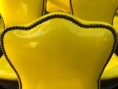 Dorothy Draper Exciting Set of 6 French Provincial Yellow Patent Leather Dining Chairs - 3397032