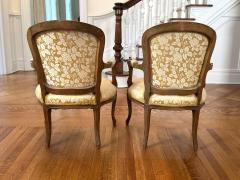Dorothy Draper Pair of Fancy French Louis XV Refined Fauteuils Chairs Mid Century - 4561137