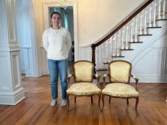 Dorothy Draper Pair of Fancy French Louis XV Refined Fauteuils Chairs Mid Century - 4561151