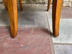 Dorothy Draper Set 6 French Provincial Dining Chairs Featuring Brass Lattice Back Circa 50s - 4429183