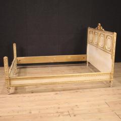 Double bed in Louis XVI style sculpted lacquered and gilded - 3923565