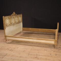 Double bed in Louis XVI style sculpted lacquered and gilded - 3923569