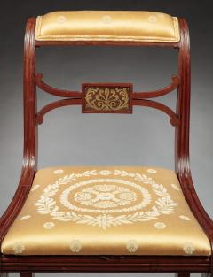 Duncan Phyfe SET OF SIX CLASSICAL CARVED AND BRASS INLAID KLISMOS SIDE CHAIRS - 4340774