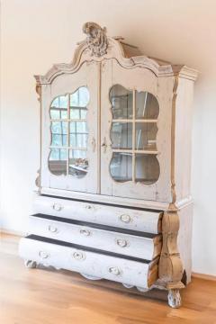 Dutch 1850s Rococo Revival Painted Cabinet with Glass Doors and Bomb Chest - 3707119