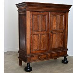 Dutch 18th Century Oak Kussenkast Armoire - 4578244