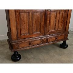 Dutch 18th Century Oak Kussenkast Armoire - 4578253