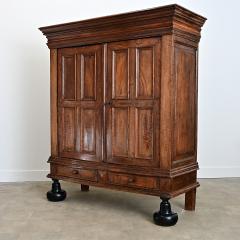 Dutch 18th Century Oak Kussenkast Armoire - 4578254