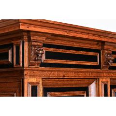 Dutch 18th Century Oak and Ebony Kussenkast - 4712463