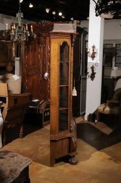 Dutch Rococo Revival 1890s Bomb Vitrine Display Cabinet with Carved Medallion - 3491495