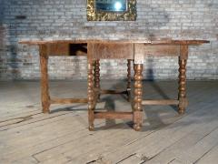 Dutch late 17th Century Painted Large Oval Gate Leg Dining Table - 3511625
