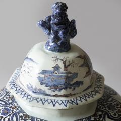 EARLY 18TH CENTURY NEVERS OCTAGONAL LIDDED VASE - 4359413