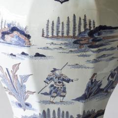 EARLY 18TH CENTURY NEVERS OCTAGONAL LIDDED VASE - 4359433