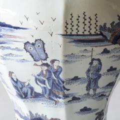 EARLY 18TH CENTURY NEVERS OCTAGONAL LIDDED VASE - 4359436