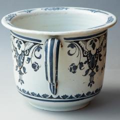 EARLY 19TH CENTURY LARGE TWO HANDLED CACHE POT IN CAMA EU BLEU - 1006152