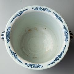 EARLY 19TH CENTURY LARGE TWO HANDLED CACHE POT IN CAMA EU BLEU - 1006153