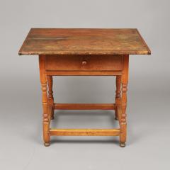 EARLY QUEEN ANNE ONE DRAWER TAVERN TABLE - 2482082