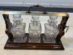 ELEGANT VICTORIAN THREE DECANTER TANTALUS - 2484081