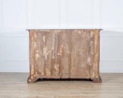 Early 18th Century Emilian Walnut Chest of Drawers with Fruitwood Inlay - 4367851