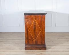 Early 18th Century Emilian Walnut Chest of Drawers with Fruitwood Inlay - 4367867