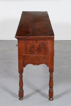 Early 18th Century English Low Dresser - 3318128