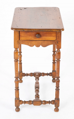 Early 18th Century Louis XIII Walnut Side Table - 3265203