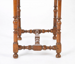 Early 18th Century Louis XIII Walnut Side Table - 3265255