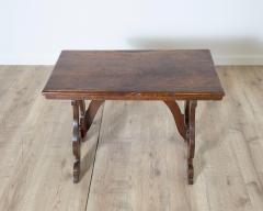 Early 18th Century Petite Tuscan Fratino Table in Solid Walnut - 4205618