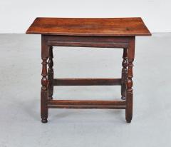 Early 18th c Box Stretcher Center Table - 3478806