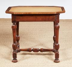 Early 18th c Italian Baroque Walnut Octagonal Table - 3926812